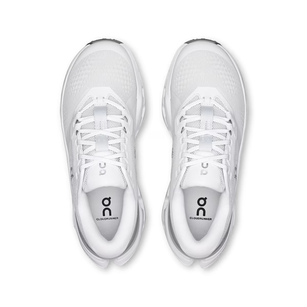Women's On Cloudrunner 3
