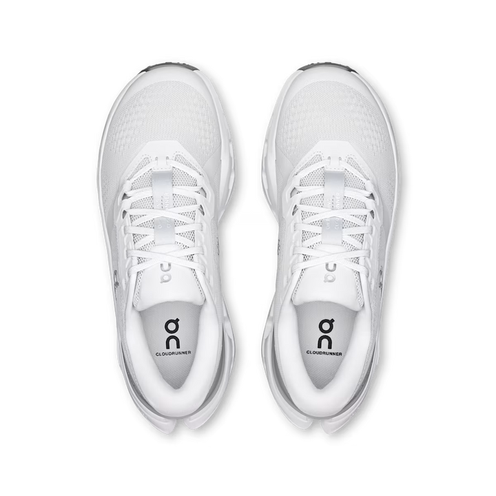 Women's On Cloudrunner 3