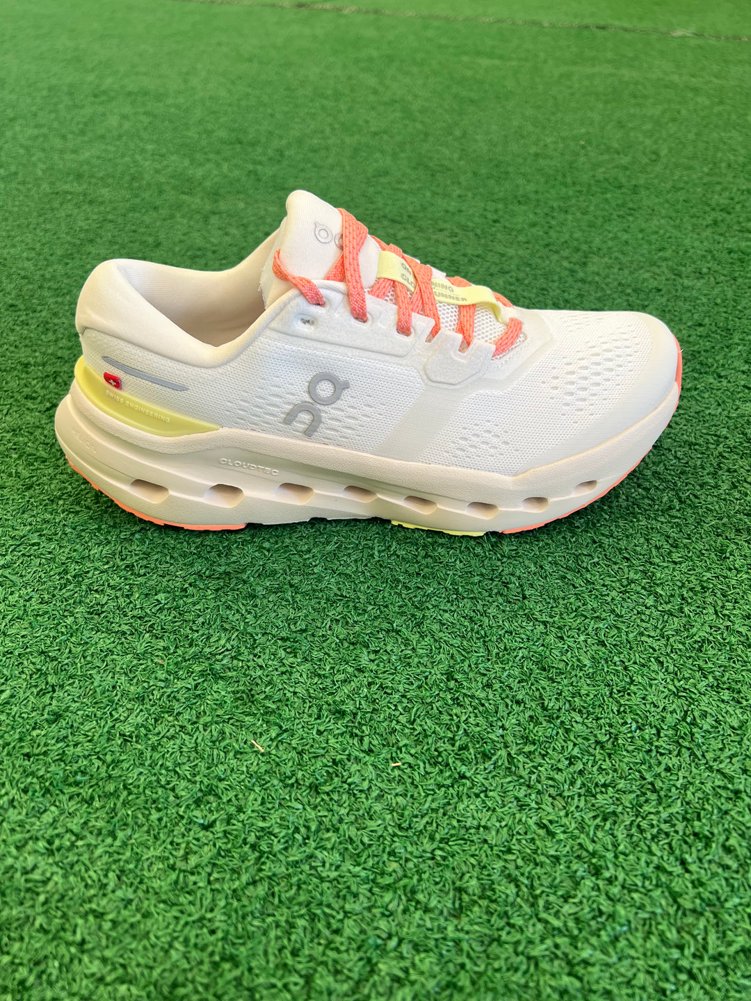 Women's On Cloudrunner 3