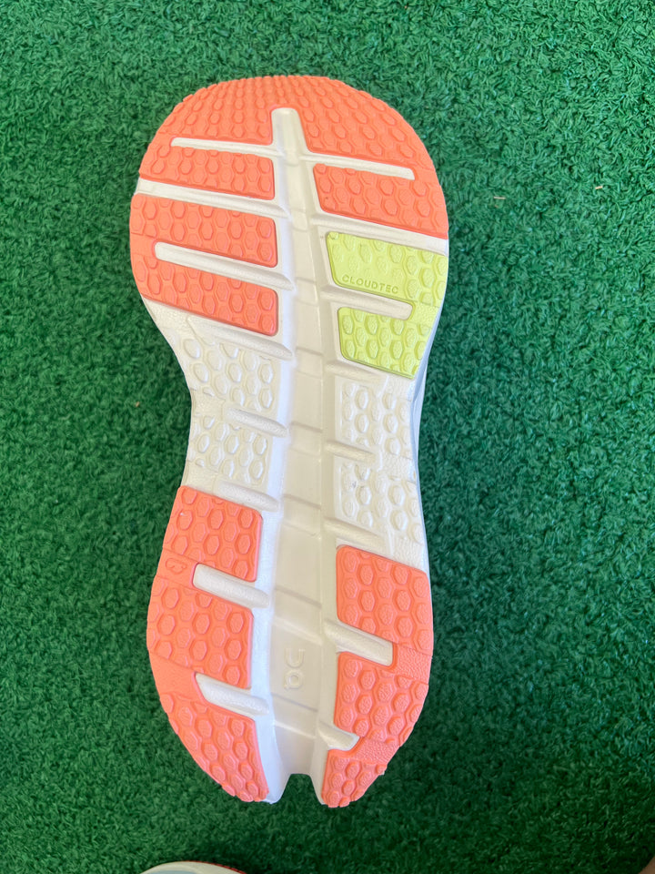 Women's On Cloudrunner 3