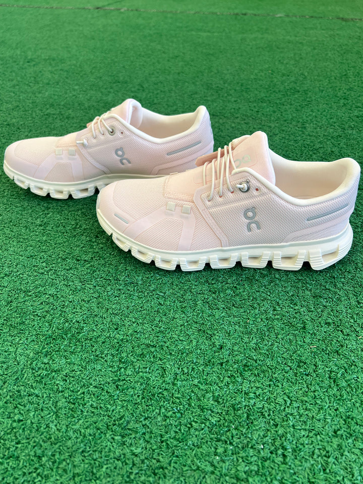 Women's Cloud 6