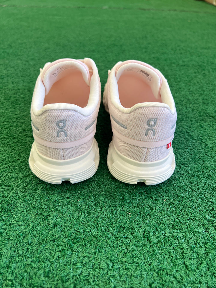 Women's Cloud 6