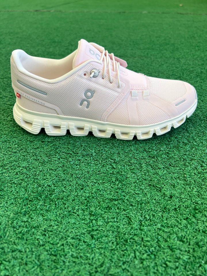 Women's Cloud 6