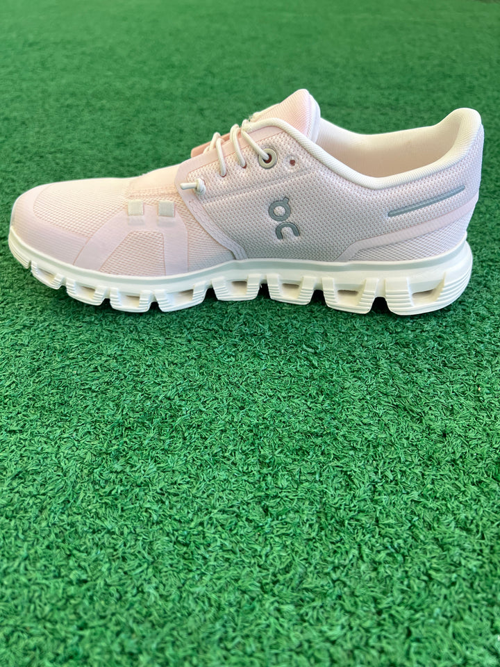 Women's Cloud 6